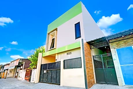 OYO Life 93290 Homestay Betro Syariah