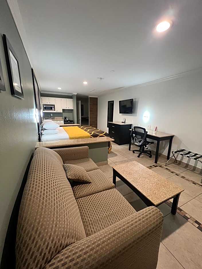 Super 8 by Wyndham McAllen/Downtown