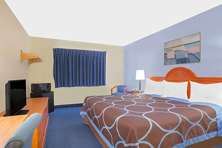 Super 8 by Wyndham Middletown