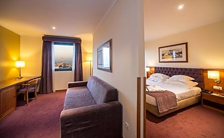 Junior Suite (3 Adults)