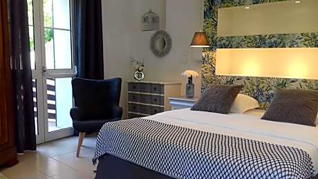 Great comfort room swimming pool view