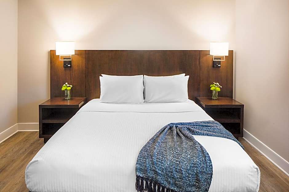 Watt Hotel Rahway Tapestry Collection by Hilton