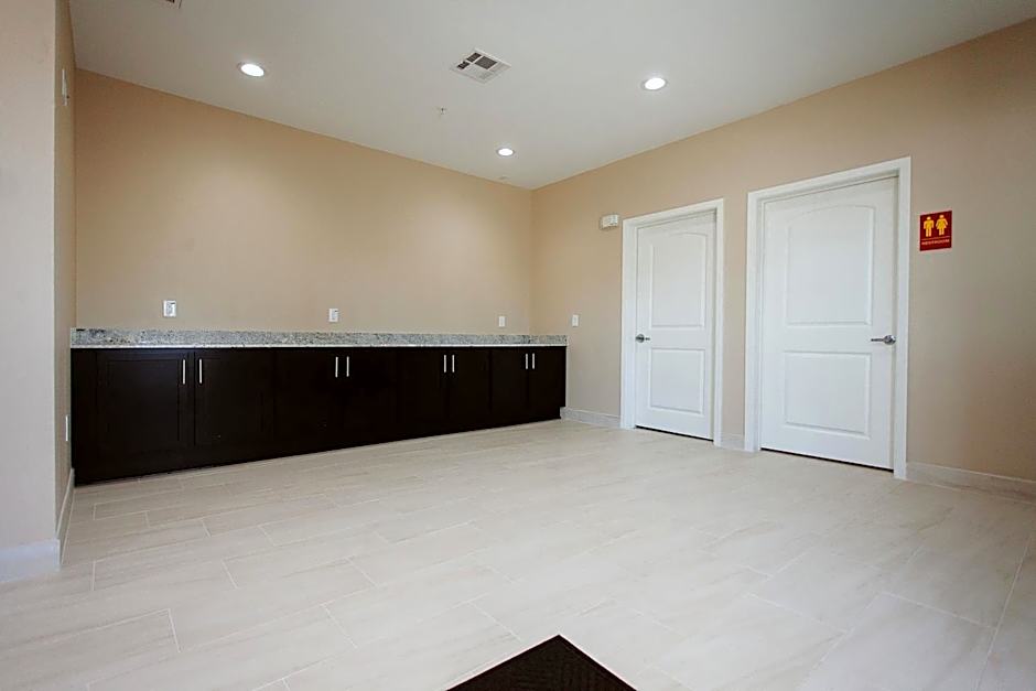 Palace Inn 290 & Jones Rd