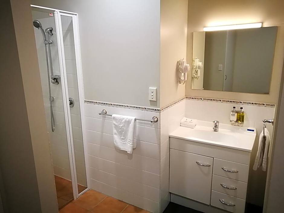 Airport Birches Motel