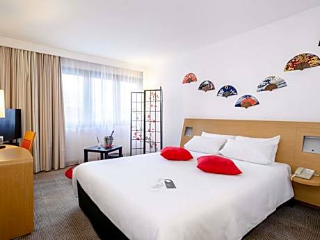 MyRoom: Your own Minka house