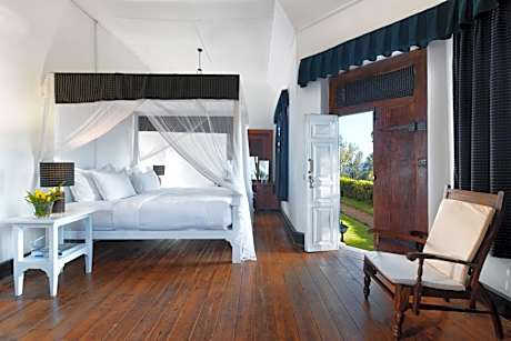 Superior Double (Crawford) Includes evening tea with snacks and complimentary use of the jacuzzi and sauna.