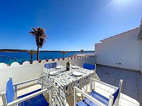 Roca Fornells, Atico Maritimo F05