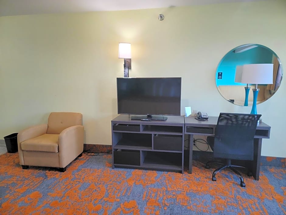 Super 8 by Wyndham Clearwater/St. Petersburg Airport
