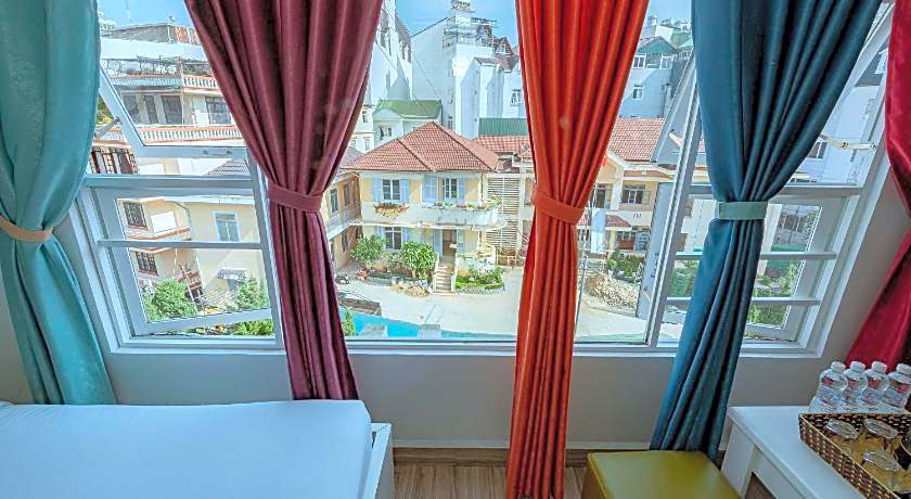 Ken's Backpackers Hotel