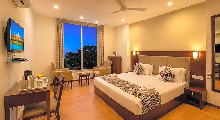 Royal Palm - Hotel Near Udaipur Railway Station
