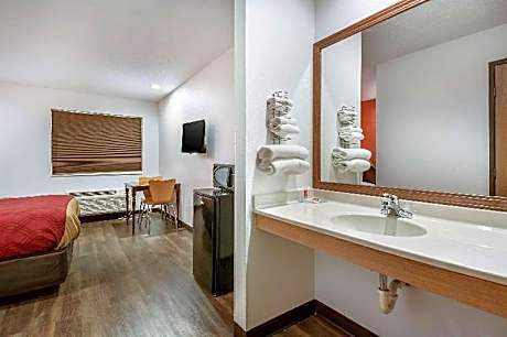 2 Queen Beds, Efficiency, Suite, No Smoking