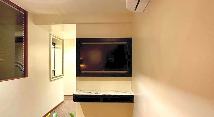 Gulf Hotel Colaba