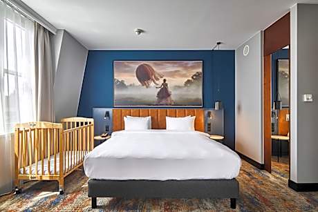 Executive Suite with Park View