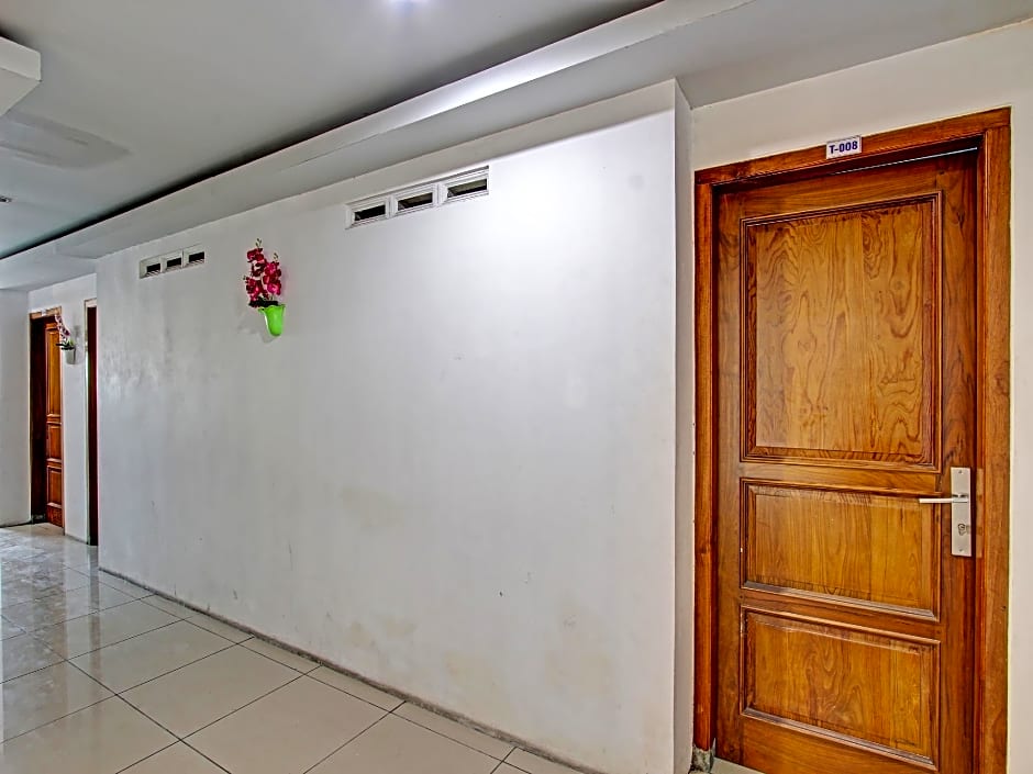 Capital O 92819 Pm Indah Hotel