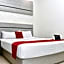 Reddoorz Plus near Makassar Town Square