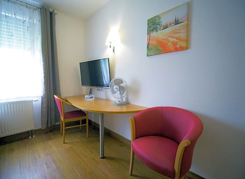 Hotel SunParc - SHUTTLE zum Europa-Park Rust 4km & Rulantica 2km