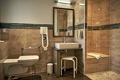 Twin Room - Disability Access