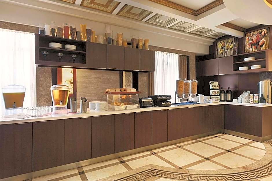 Radisson Hotel Toronto Airport West