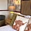 The Famous Star Hotel Moffat