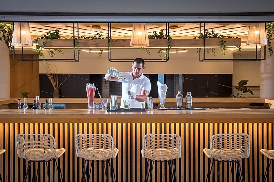 Malena Hotel & Suites - Adults Only by Omilos Hotels