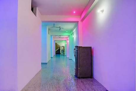 OYO Flagship City Light  Hotel