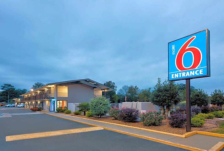 Motel 6-Columbus, GA