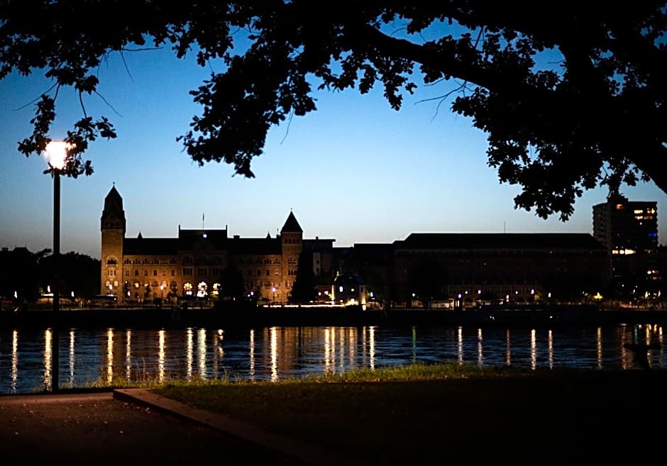 YokoLou - Design-Apartments