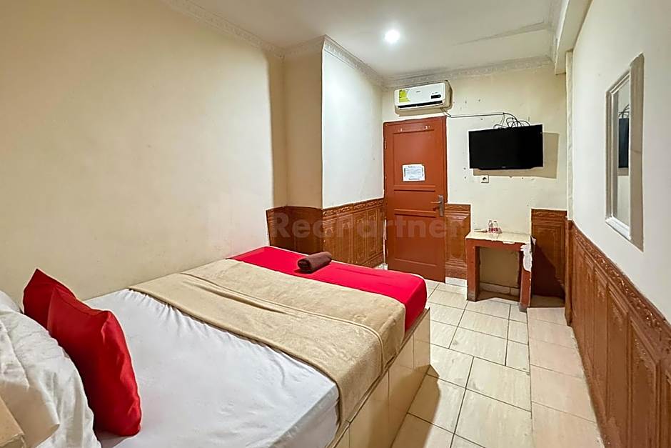 My home2 Mall Ciputra Cibubur RedPartner