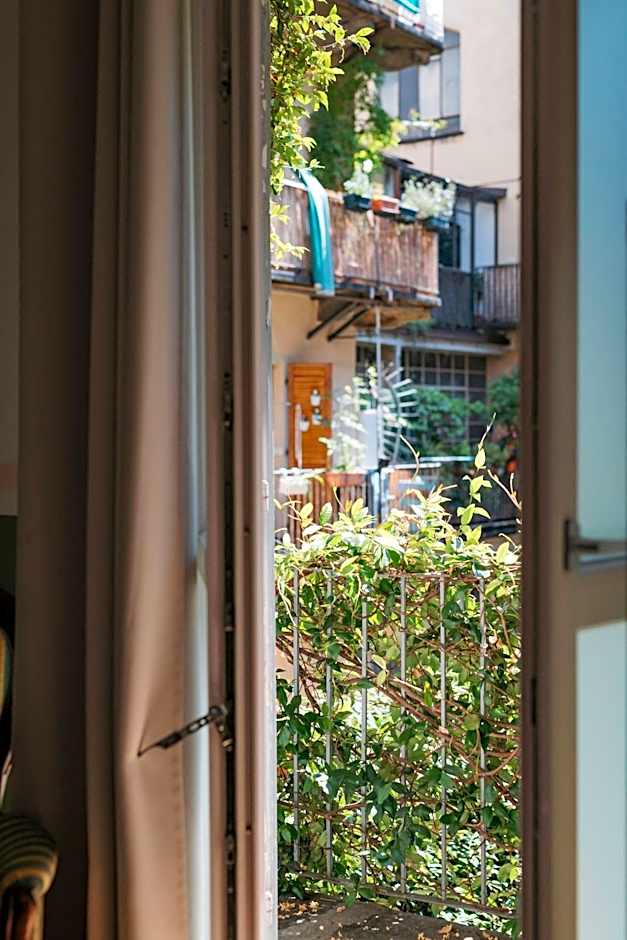 Tomato Urban Retreat