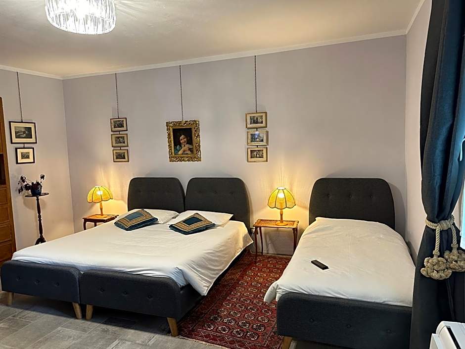 Zdjęcie 1 z 5 — Triple Room