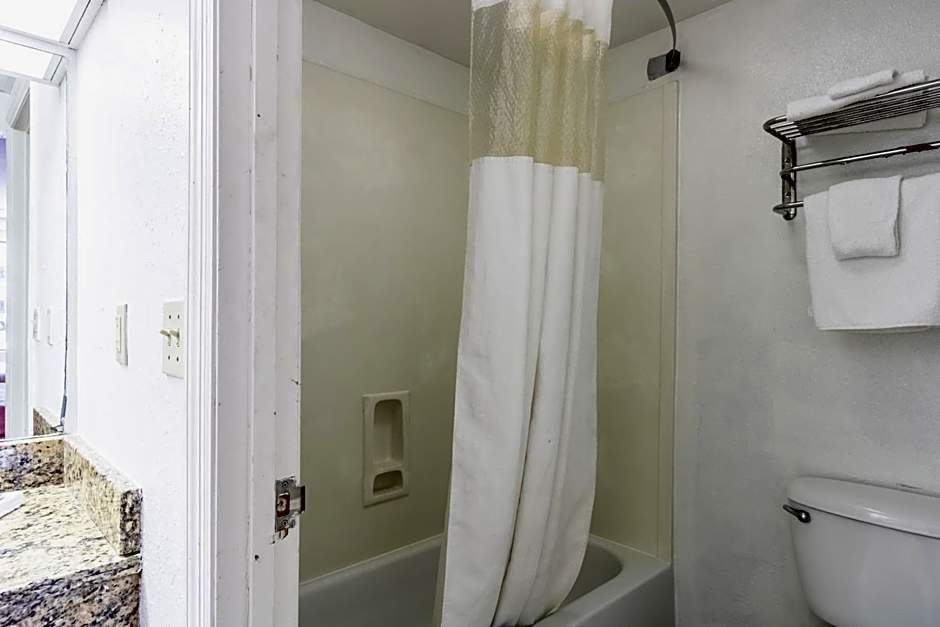 Motel 6-Pooler, GA - Savannah Airport