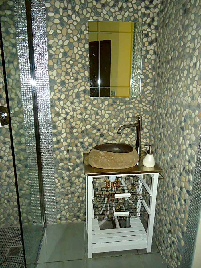 Prehistoric Lodge - Adult Only