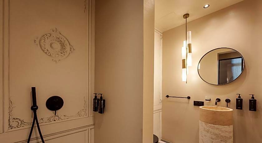 Zenith Premium Suites