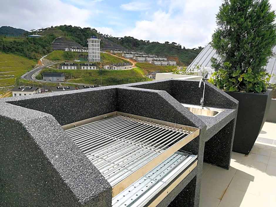 DreamScape Studio @ Golden Hill Cameron