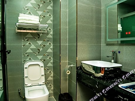 Yayuan longxu business hotel