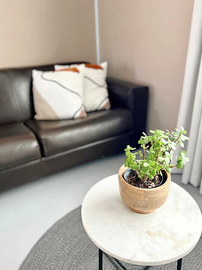 Lighthouse Guesthouse & Cafe