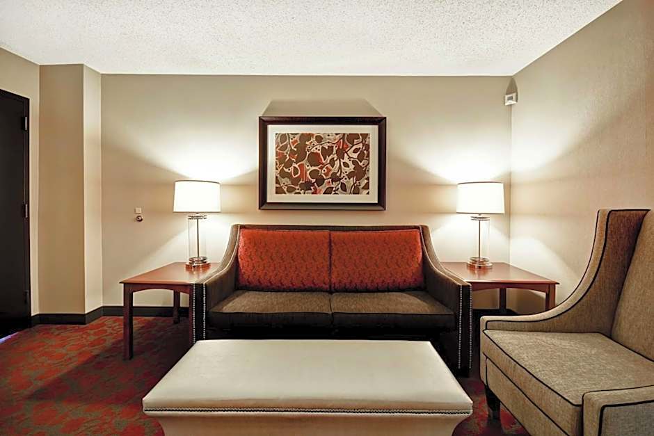 Embassy Suites by Hilton Dulles Airport