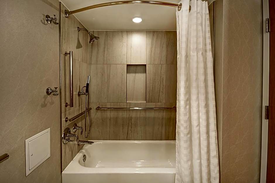Embassy Suites by Hilton Raleigh Durham Research Triangle