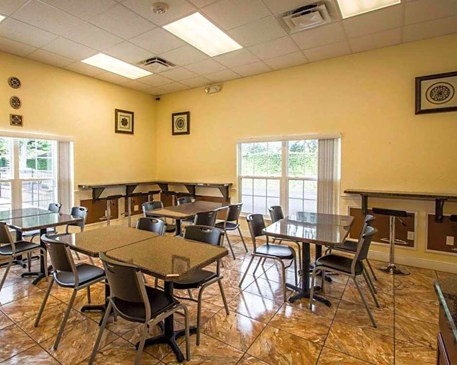 Quality Inn Kissimmee West - Lake Buena Vista South