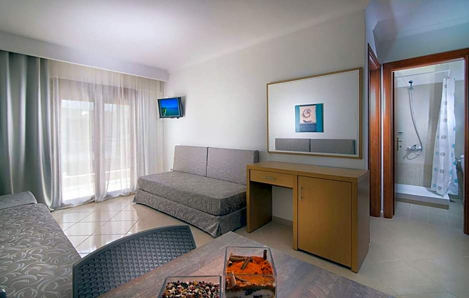 Apanemia Apartments by Flegra