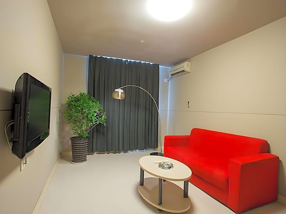 Jinjiang Inn Changchun Quan'an Plaza Airport Bus Station