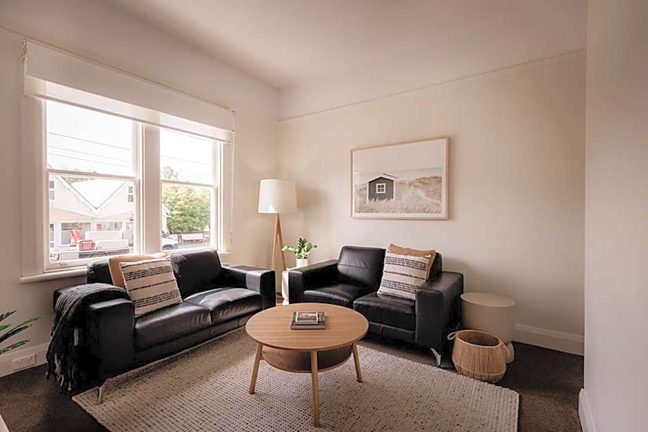 Central home in trendy South Hobart