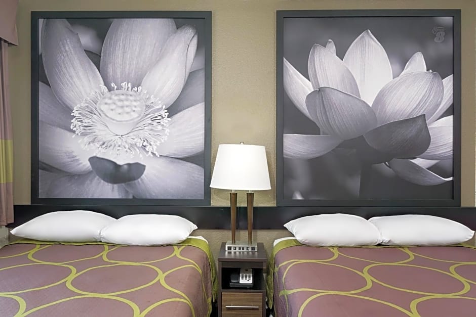 Super 8 by Wyndham Florence