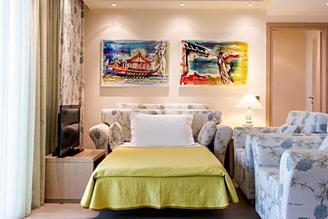 Superior Suite Partial Sea View