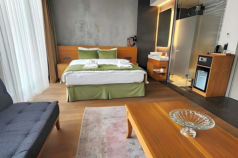 Aleksandr Pera Hotel