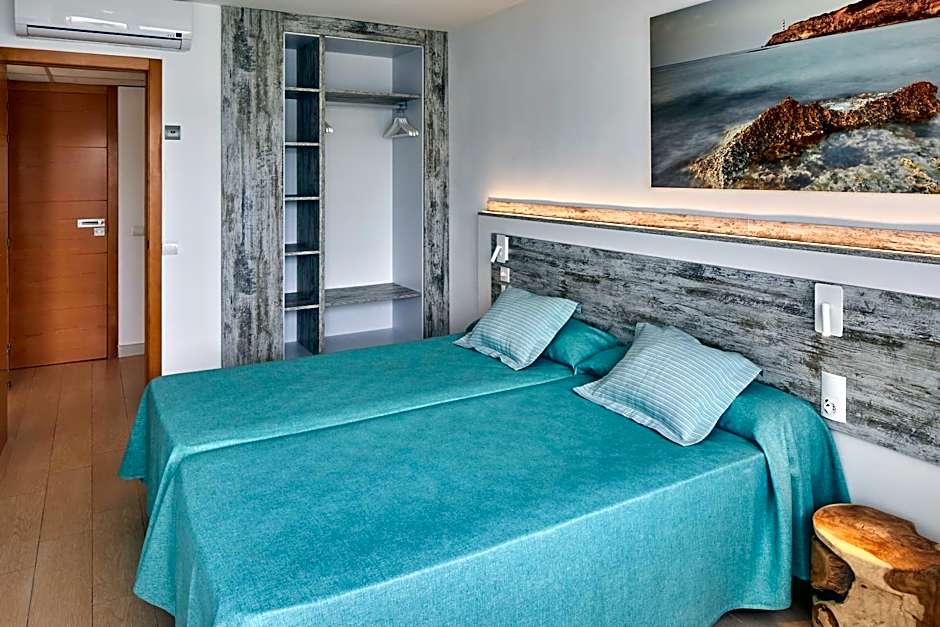 Playa Bella Apartments
