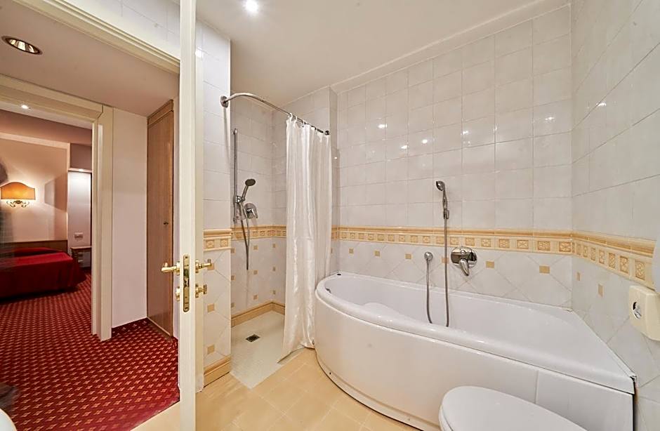 Hotel Bristol