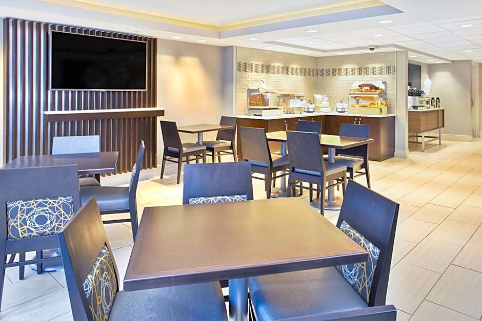 Holiday Inn Express Boston-Waltham By IHG