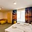 Akademia Hotel**** Balatonfured