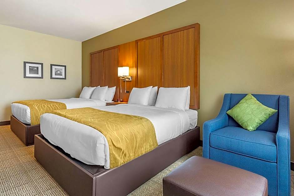 Comfort Inn & Suites Lakewood by JBLM